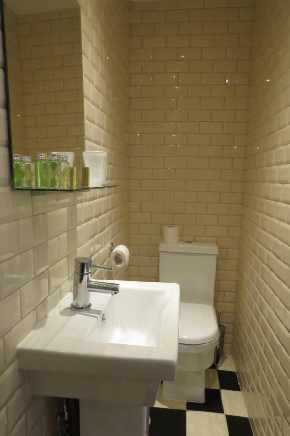 Bed and Breakfast Devon View House Йол Экстерьер фото