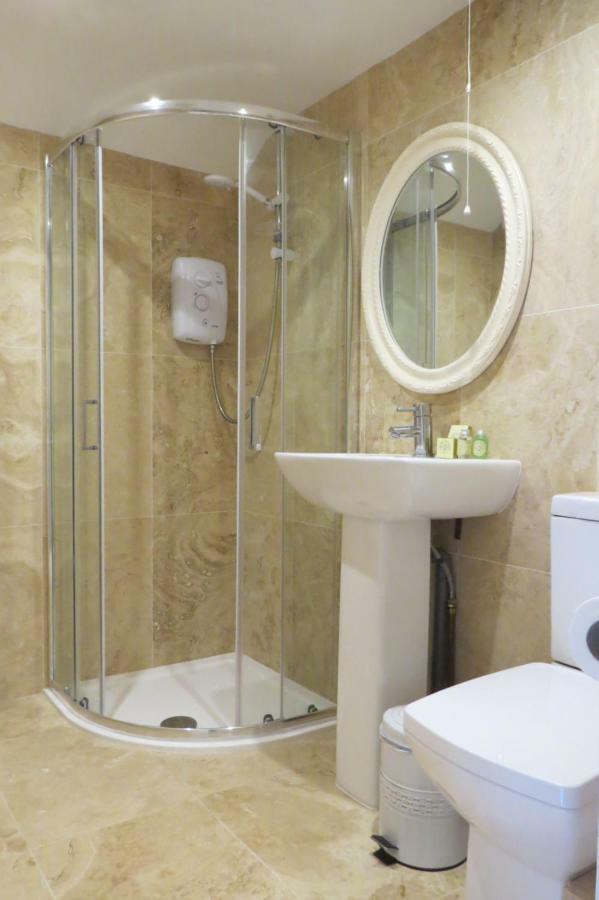 Bed and Breakfast Devon View House Йол Экстерьер фото